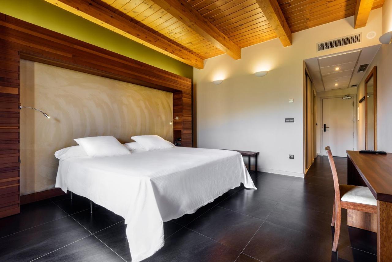 Hotel Spa Aguas De Los Mallos Murillo de Gallego Exterior photo